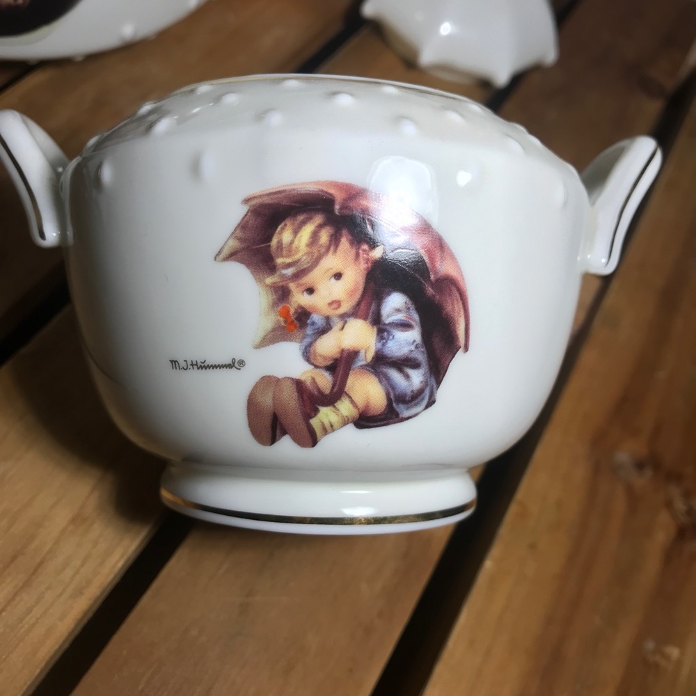 Hummel Stormy Weather Porcelain Tea Set - Picture 10 of 16